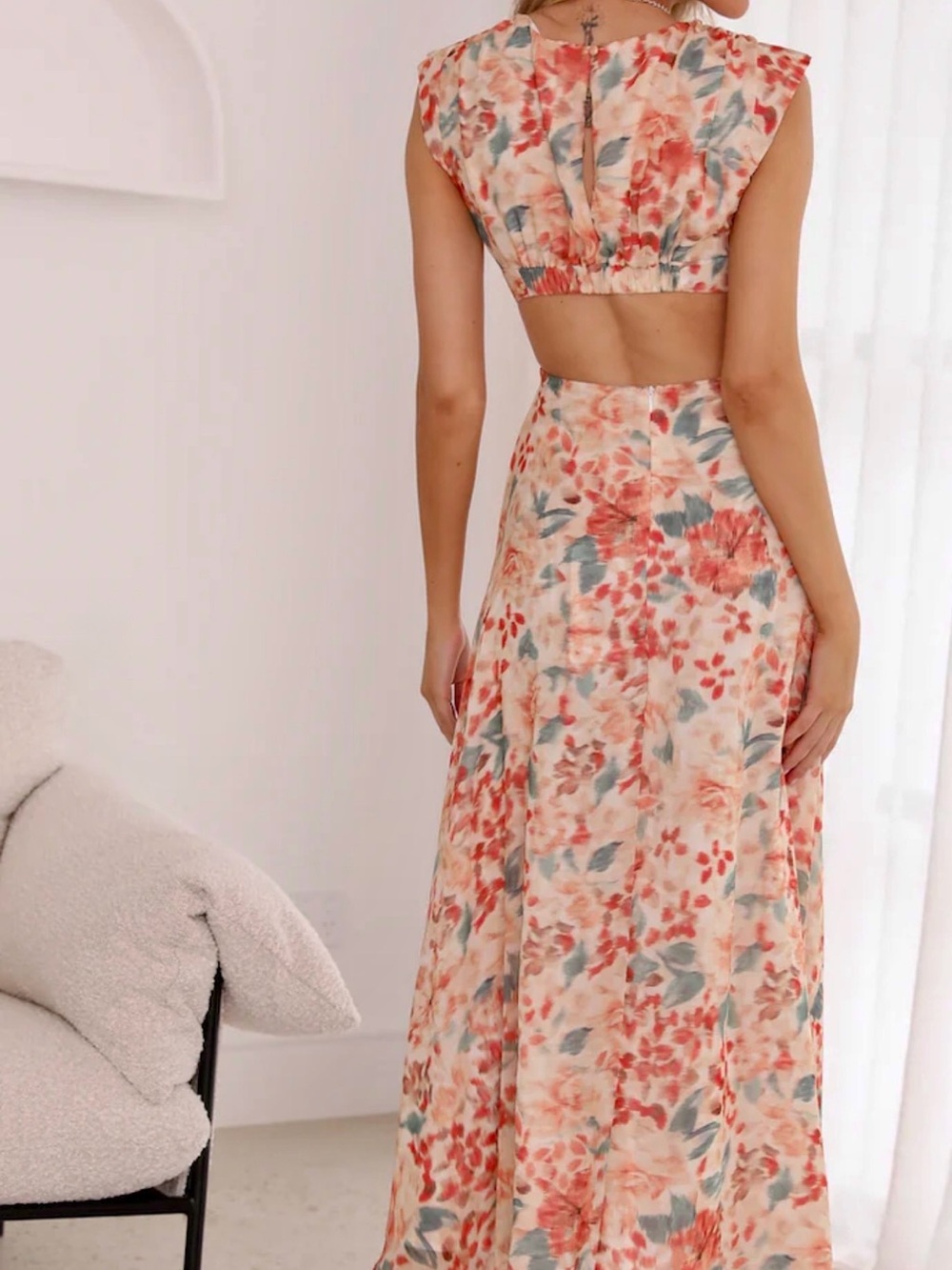 Here Comes The Sun x Hello Molly Dancing Girls Floral Cutout Maxi Dress - Picture 2 of 15